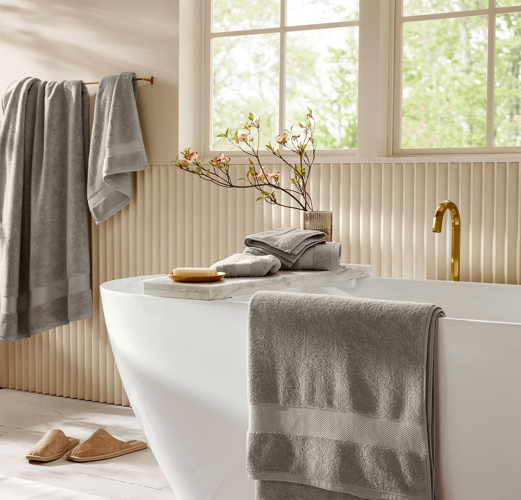 Plush Bath Sheet Set in Pewter
