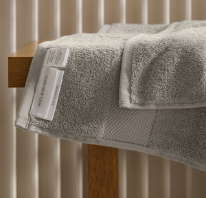 Plush Bath Towel in Pewter
