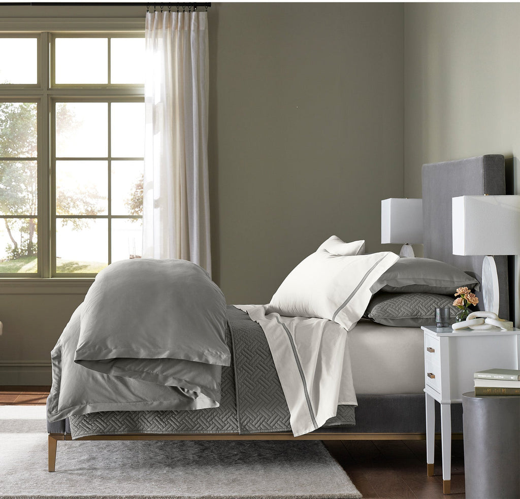 Percale Hemmed Duvet Set in Stone