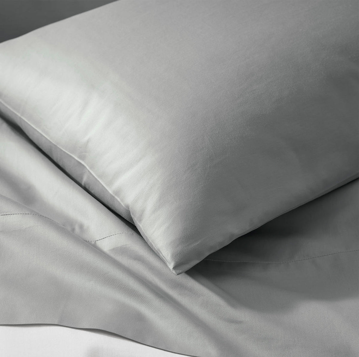 Percale Hemmed Pillowcase Set in Shore