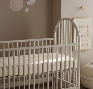 Signature Hemmed Fitted Crib Sheet in Natural