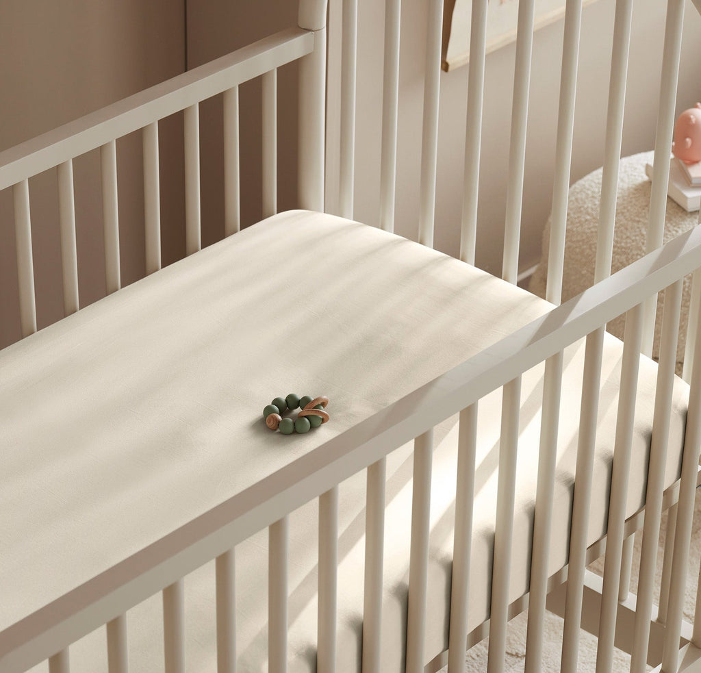 Signature Hemmed Fitted Crib Sheet in Natural
