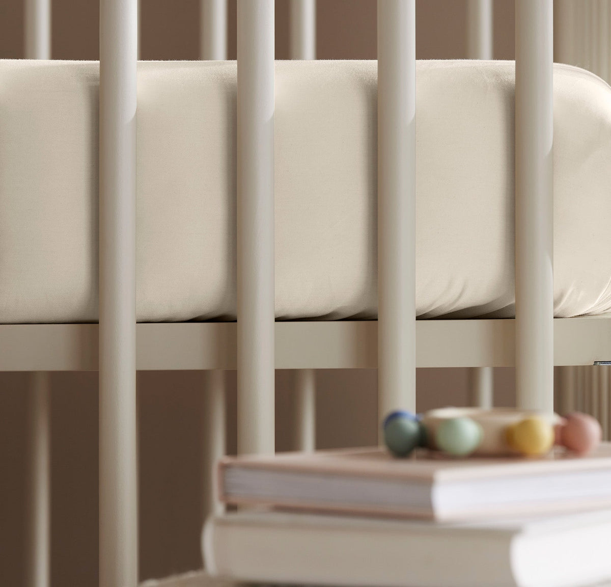 Signature Hemmed Fitted Crib Sheet in Natural