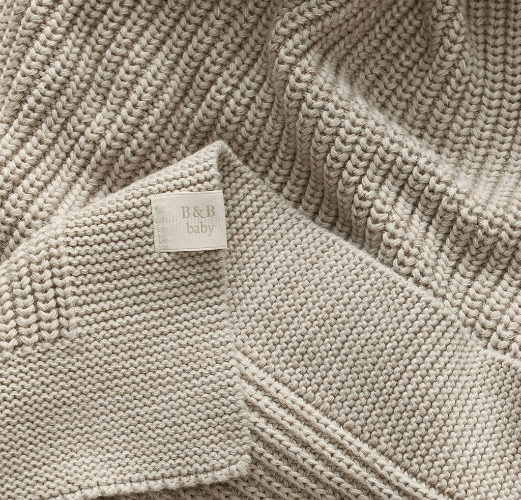 Ribbed Knit Baby Blanket in Heathered Oatmeal