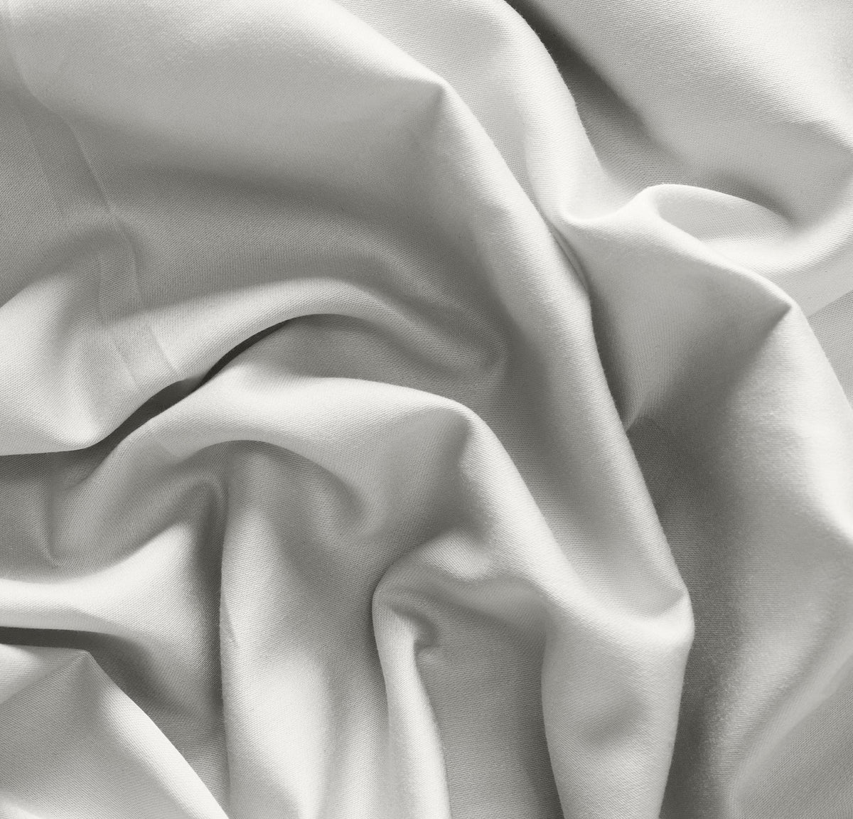 Signature Hemmed Fitted Crib Sheet in Mist