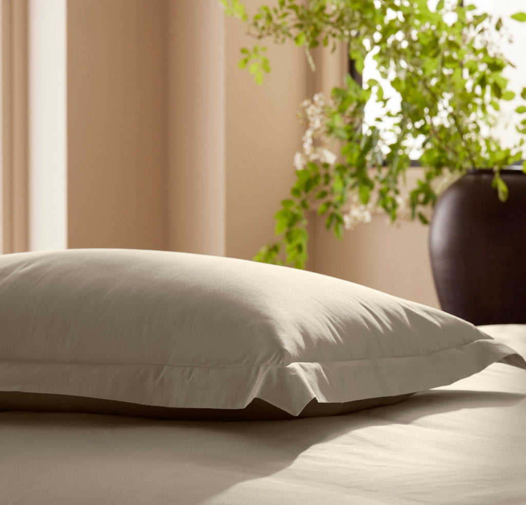 Signature Hemmed Duvet Set in Oak