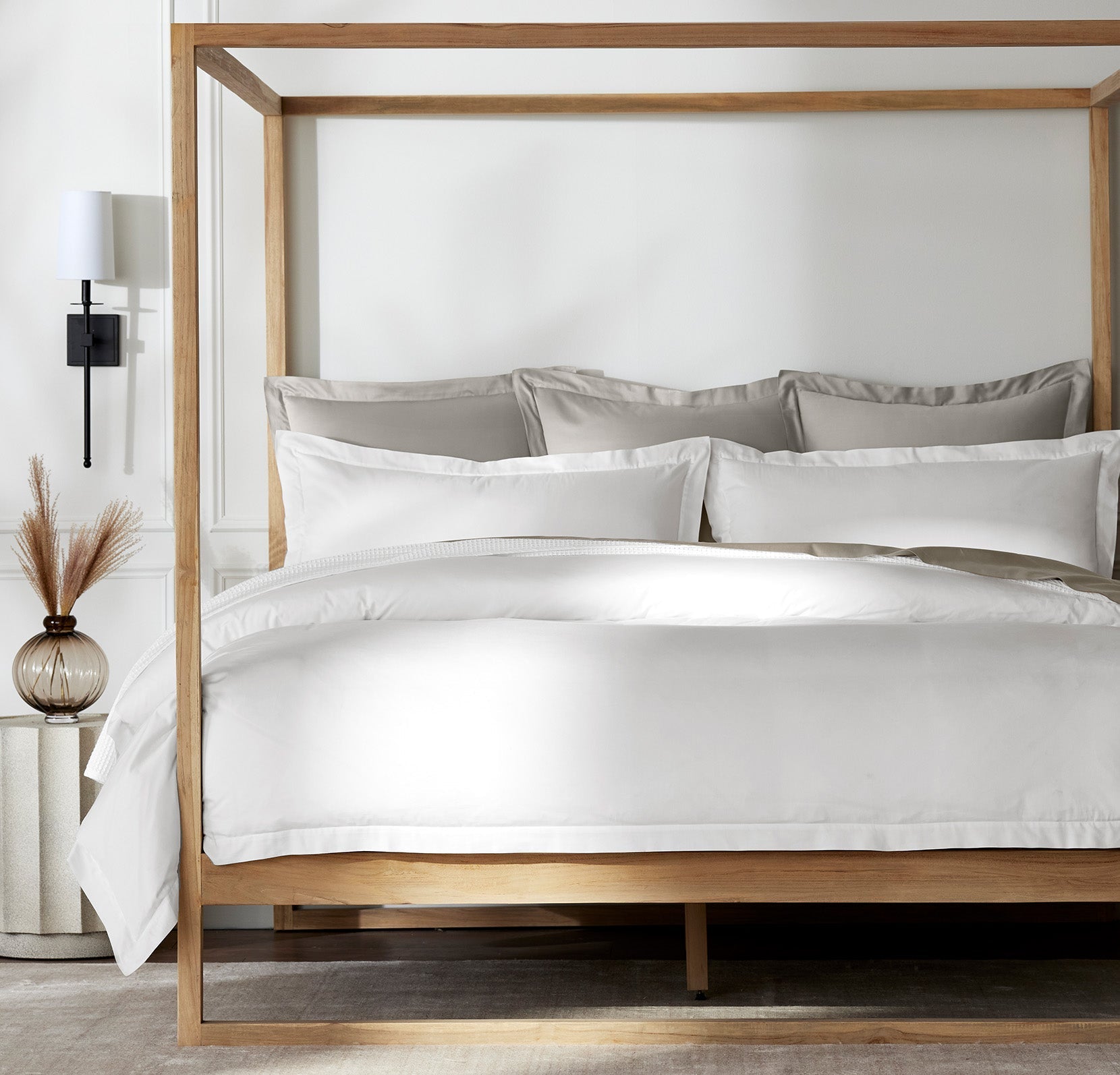 Signature Hemmed Duvet Set in White
