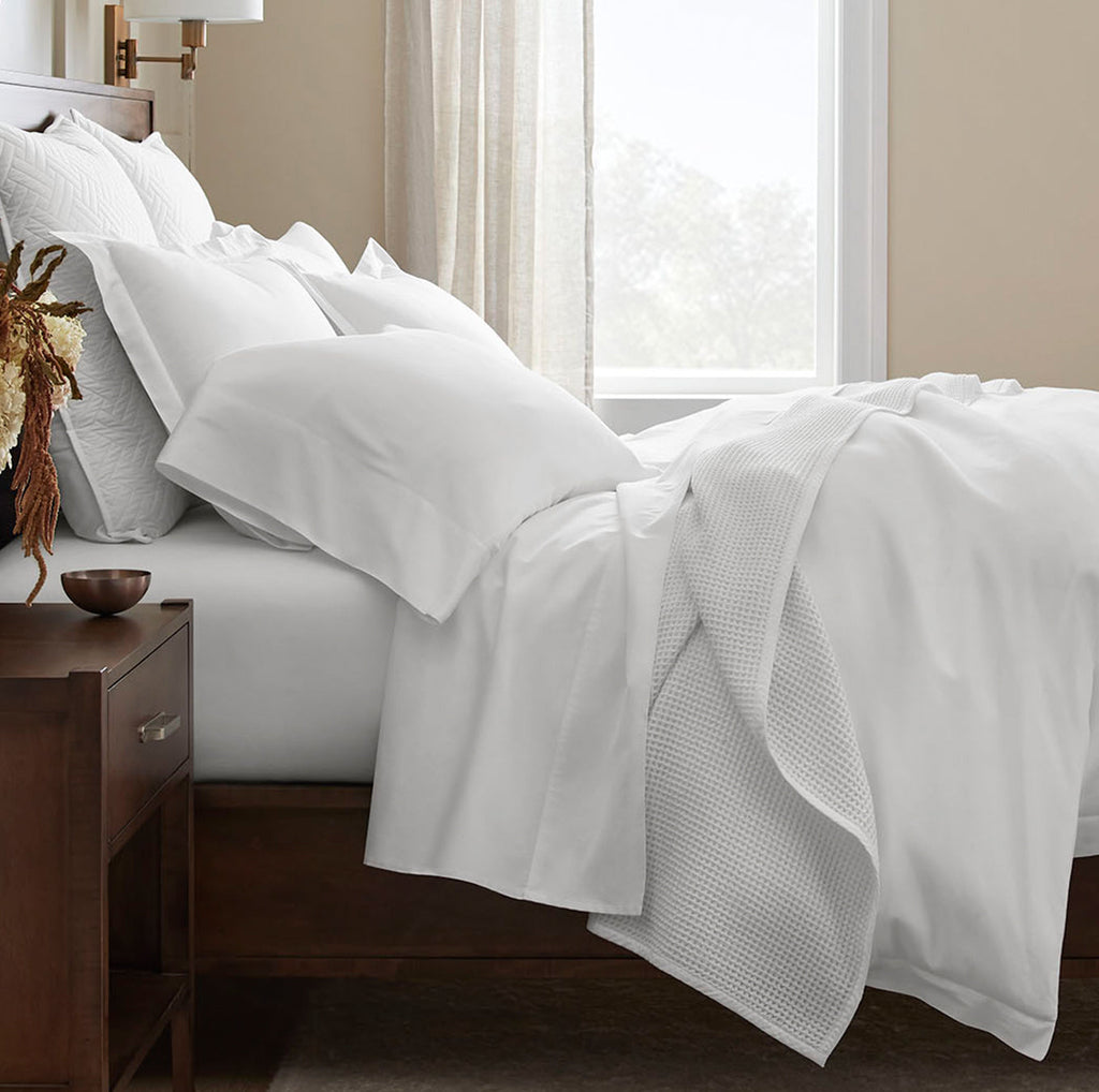 Percale Hemmed Duvet Set in White