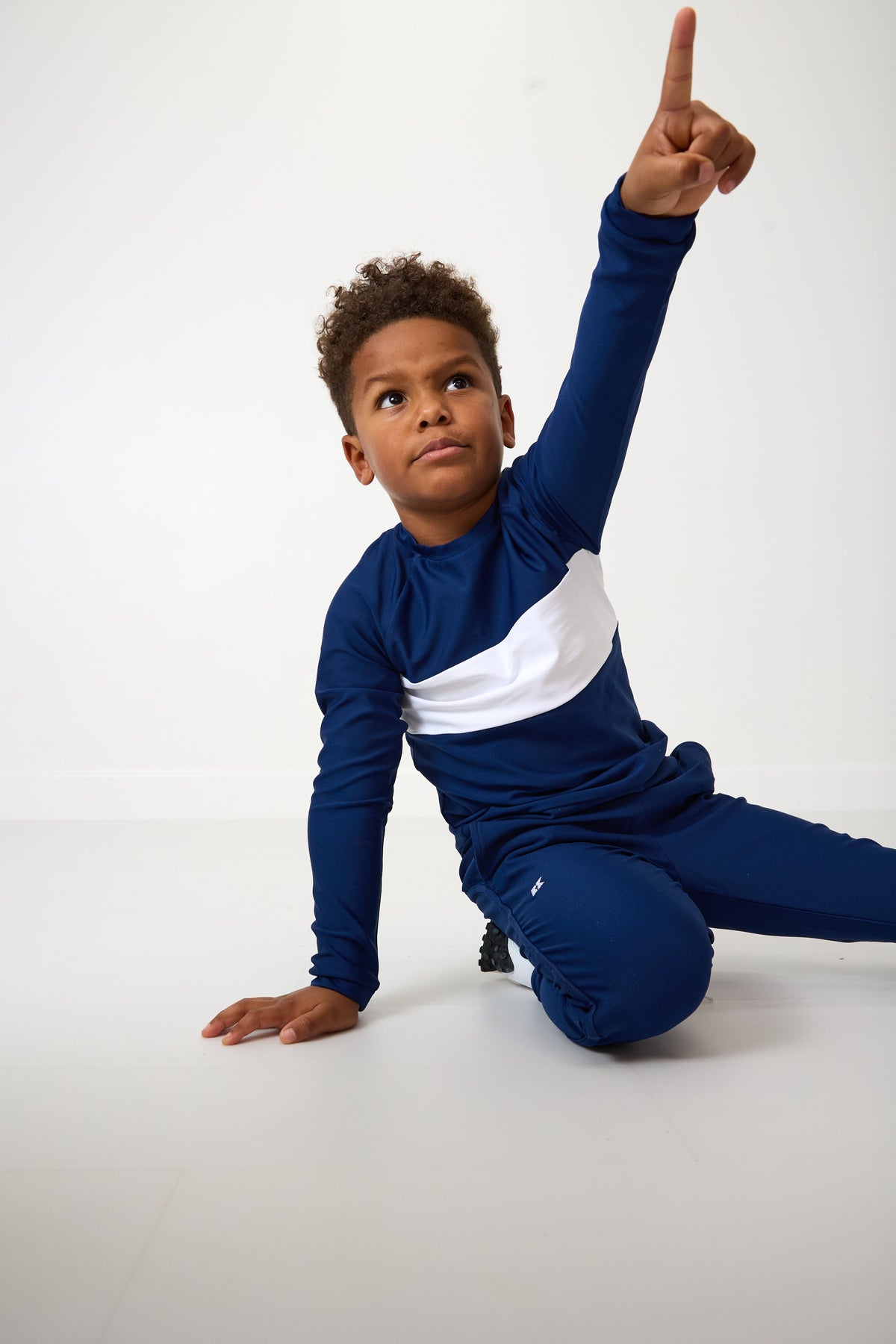 Pullover in Navy & White