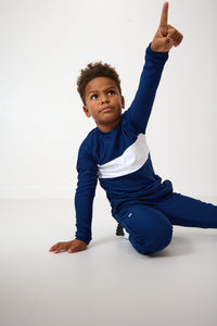 Pullover in Navy & White