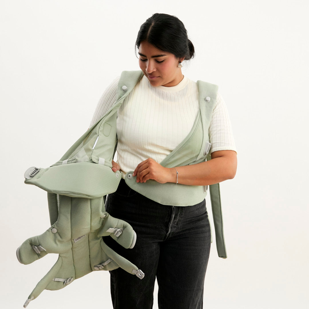 Baby Carrier Hold in Woven Light Green