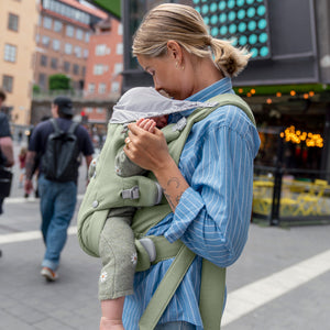 Baby Carrier Hold in Woven Light Green