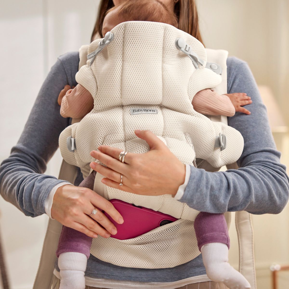 Baby Carrier Hold in Mesh Cream