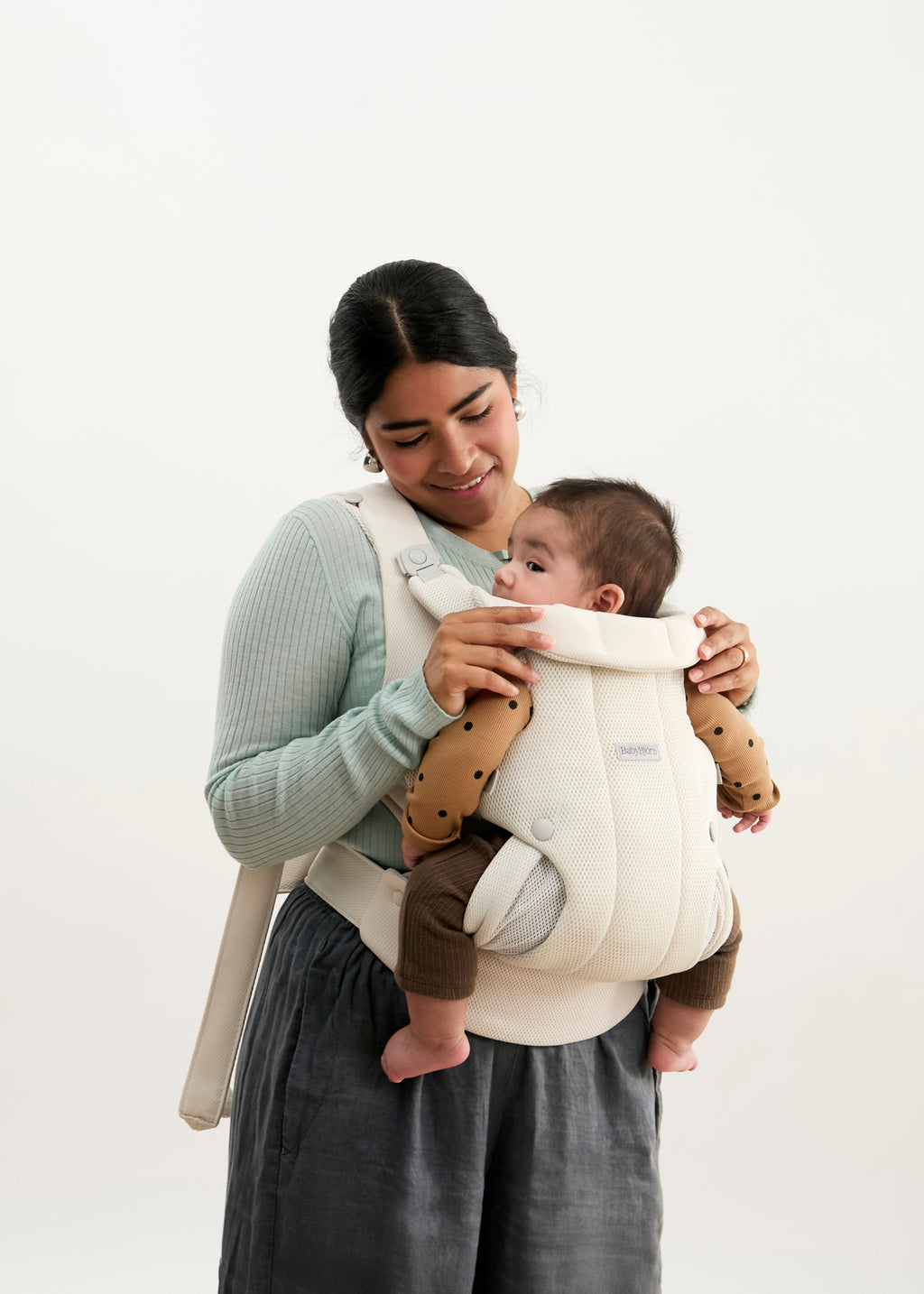 Baby Carrier Hold in Mesh Cream