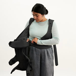 Baby Carrier Hold in Mesh Black