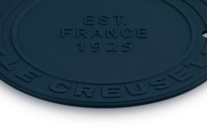 Trivet in Nuit