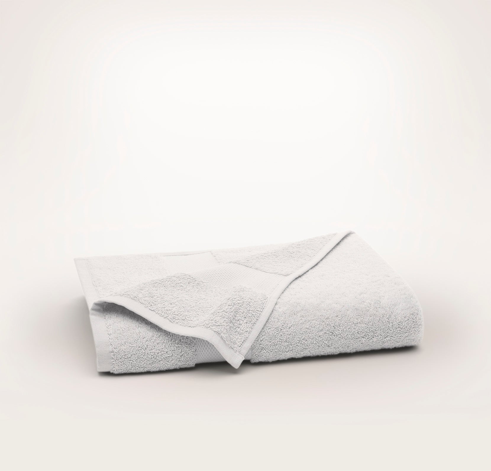 Plush Bath Towel in Pewter