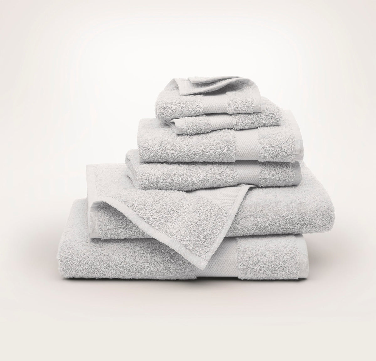 Plush Bath Towel Set in Pewter