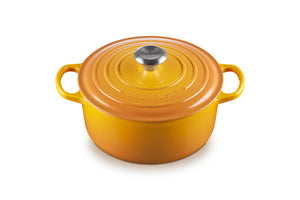 Le Creuset Signature Round Dutch Oven, 4.5 qt., Nectar