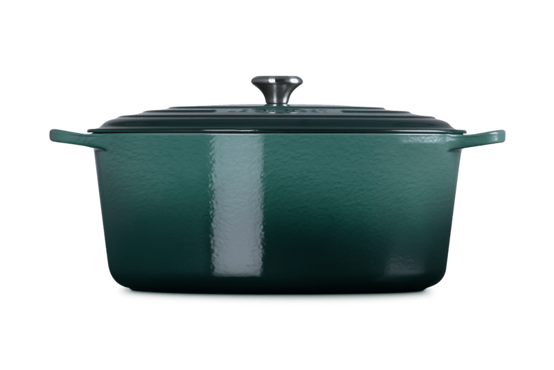 Signature Oval Dutch Oven in Artichaut 15.5 qt.