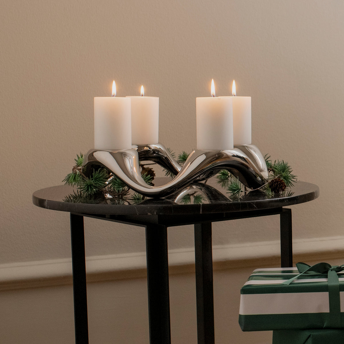 Cobra Round Candleholder in Stainless Steel, Mirror