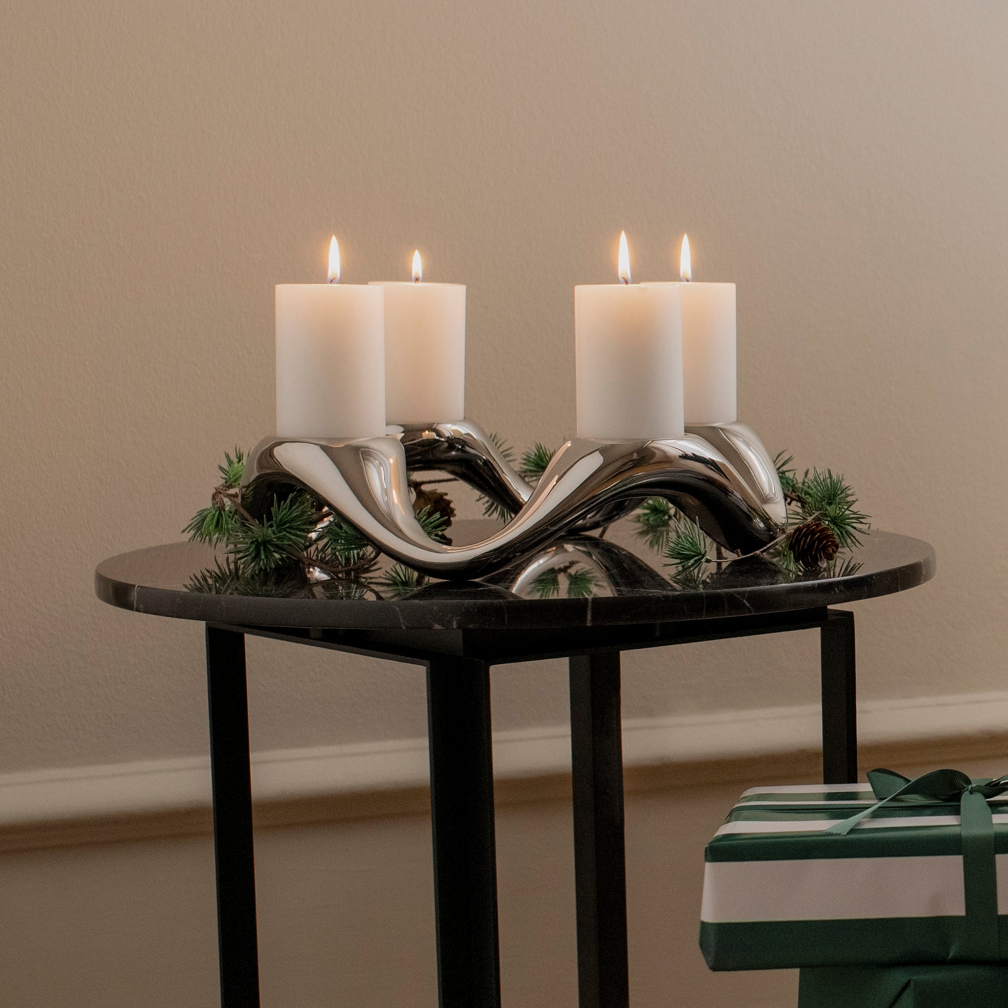 Cobra Round Candleholder in Stainless Steel, Mirror