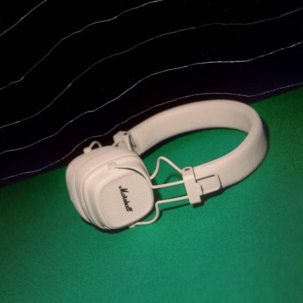 Major V On-Ear Bluetooth Headphones in Cream