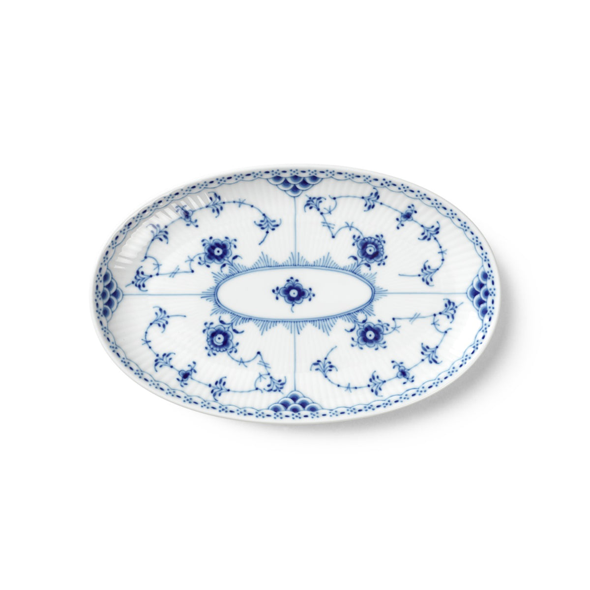 Blue Fluted Half Lace Assiette