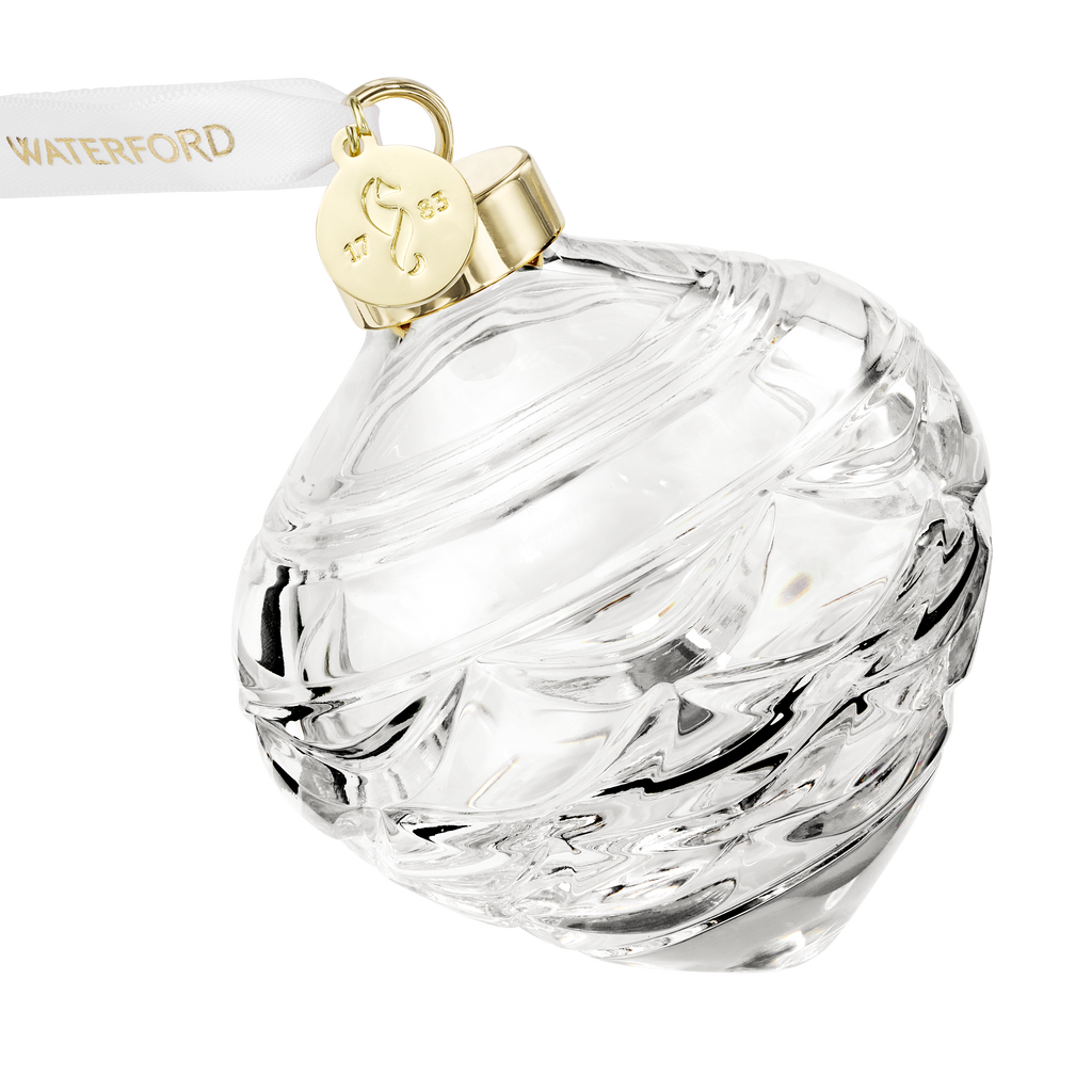 Winter Wonders Bauble Pinecone
