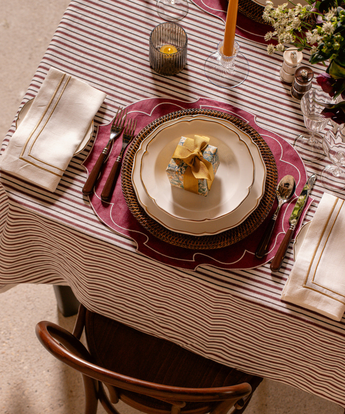 Sophie Classic Two Cord Napkin, Antique Gold wit the Madeleine Dinner Plate