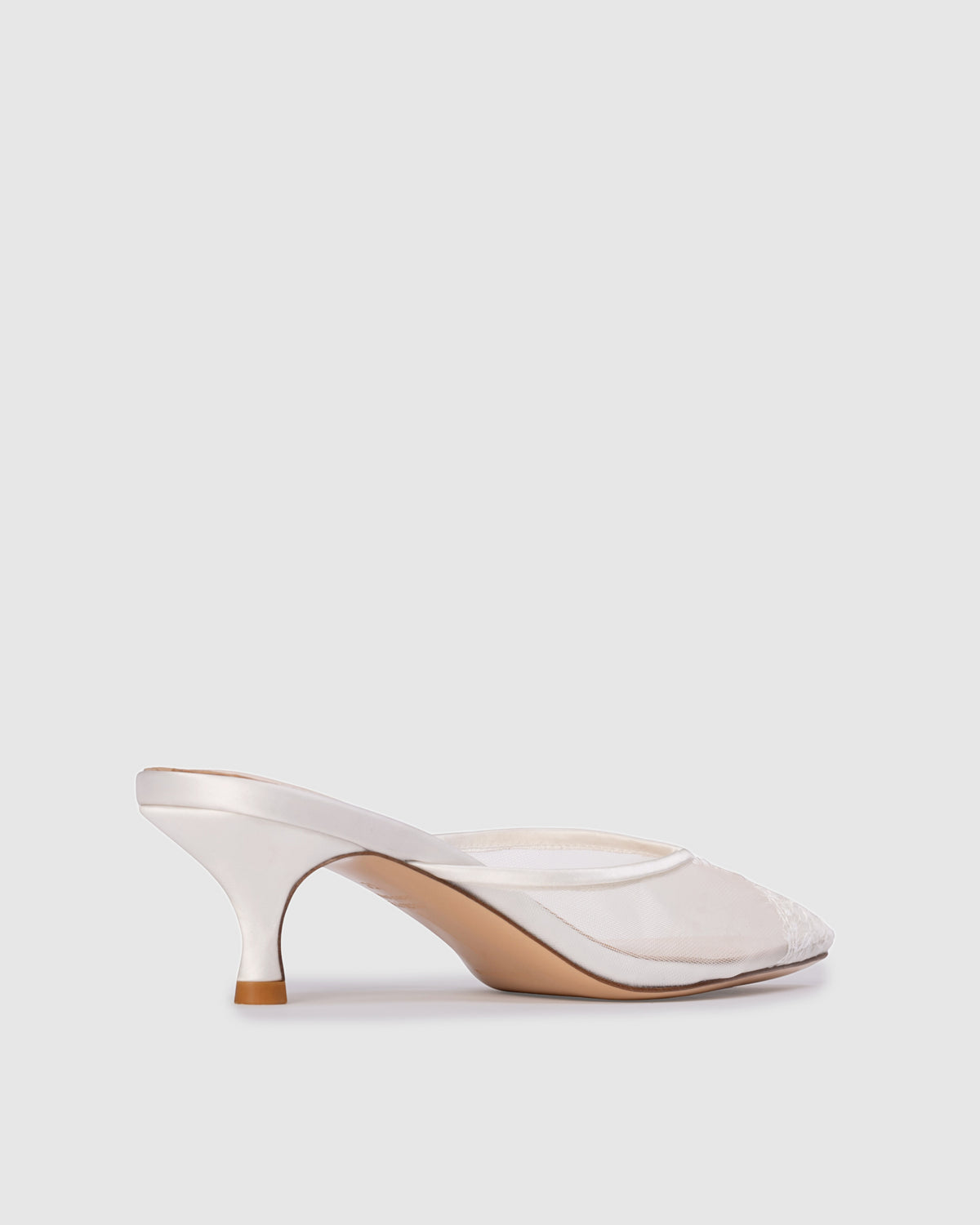 Cara 50 in White Mesh