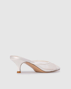 Cara 50 in White Mesh