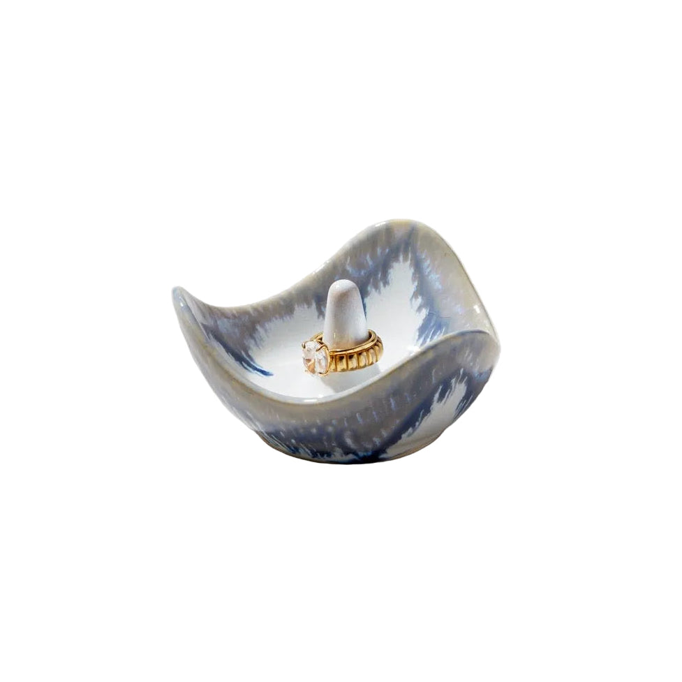 Ring Holder in Gift Box in Pool
