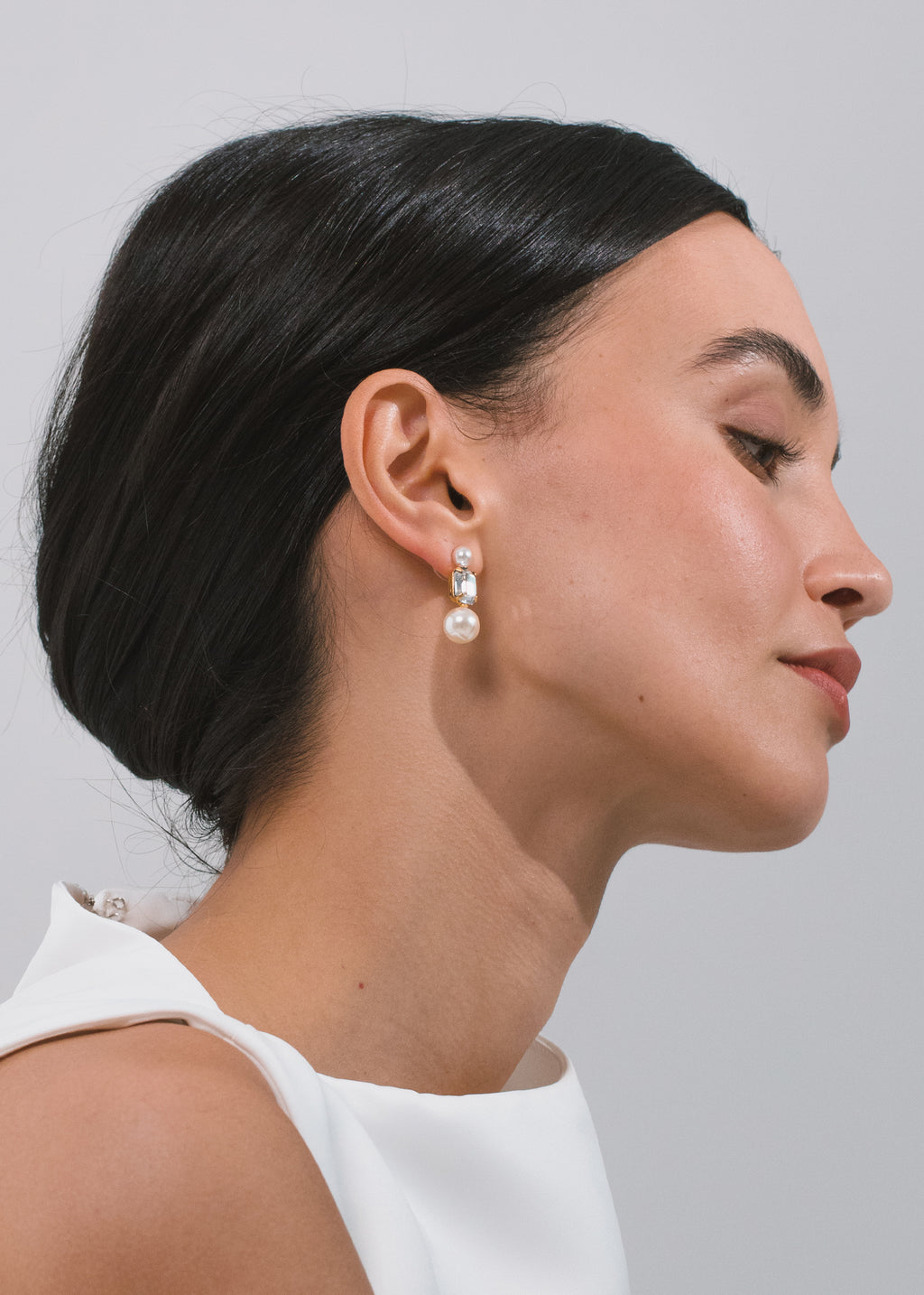 Sidonie Earrings in Crystal Pearl