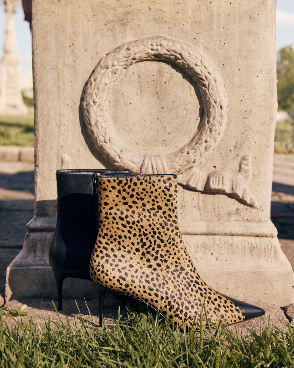 Oblika 70 Boot in Camel Dotted Cheetah Pony Hair / Black Leather Mix