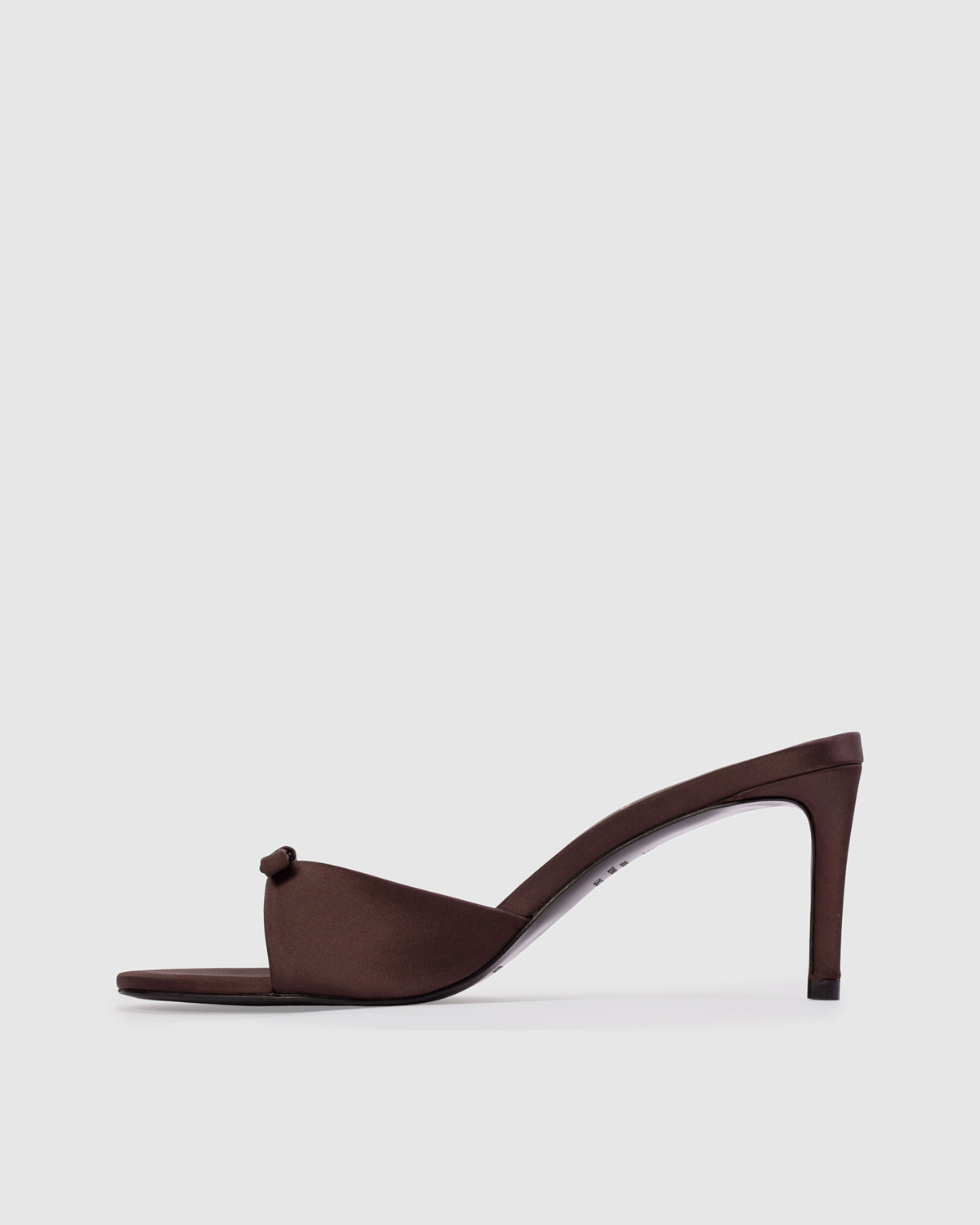 Albie 65 in Cacao Satin
