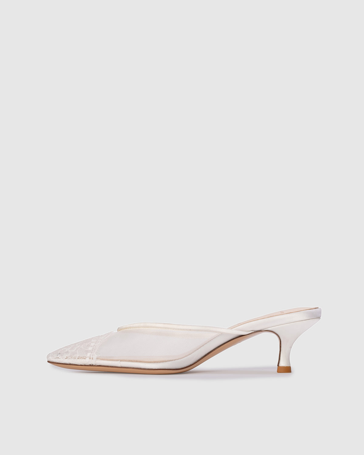 Cara 50 in White Mesh