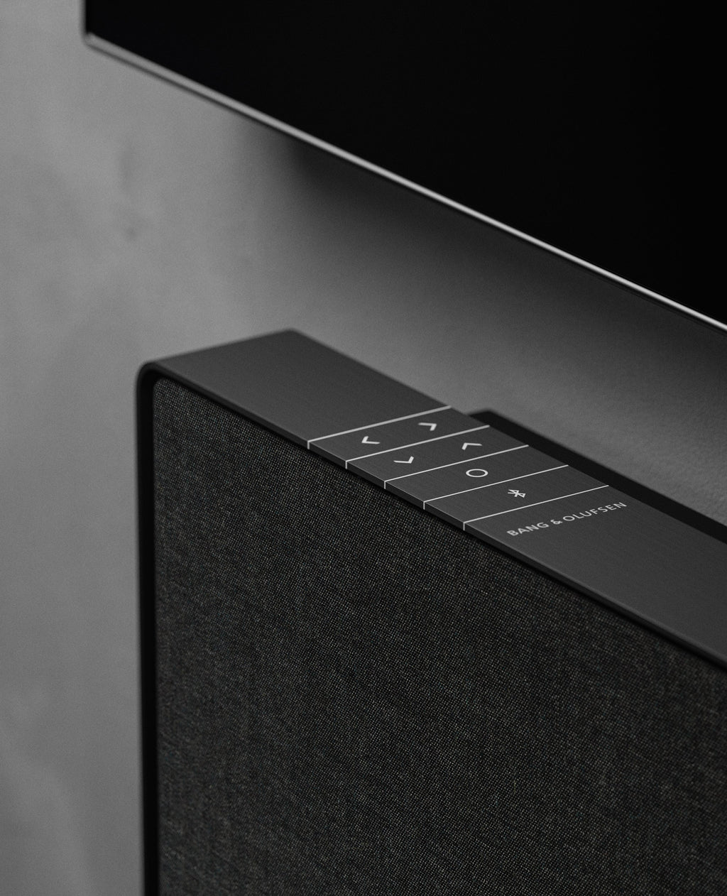 Beosound Stage Dolby Atmos Soundbar in Black Anthracite/Dark Gray