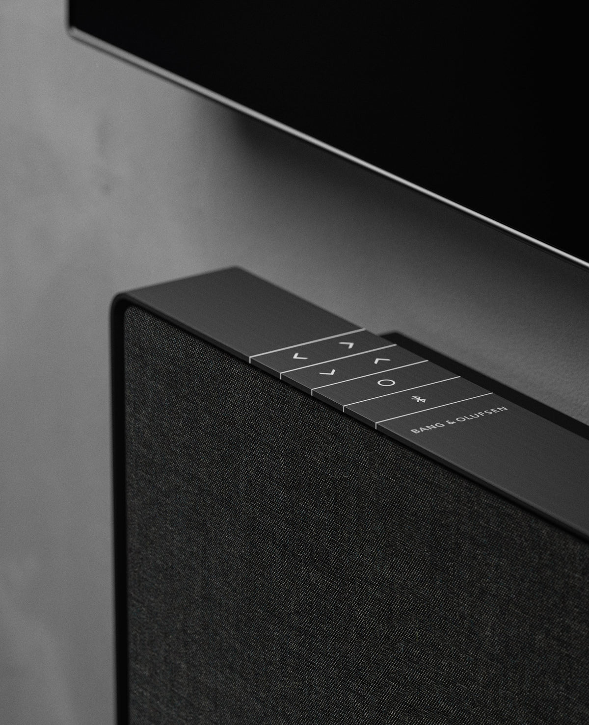 Beosound Stage Dolby Atmos Soundbar in Black Anthracite/Dark Gray