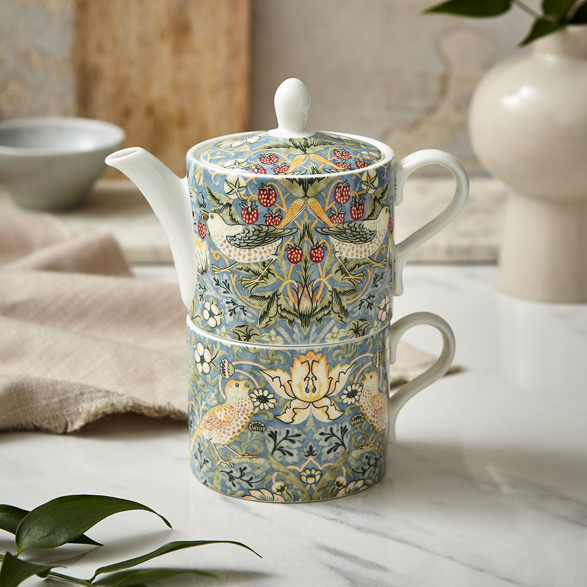 Morris & Co. Tea for One in Strawberry Thief