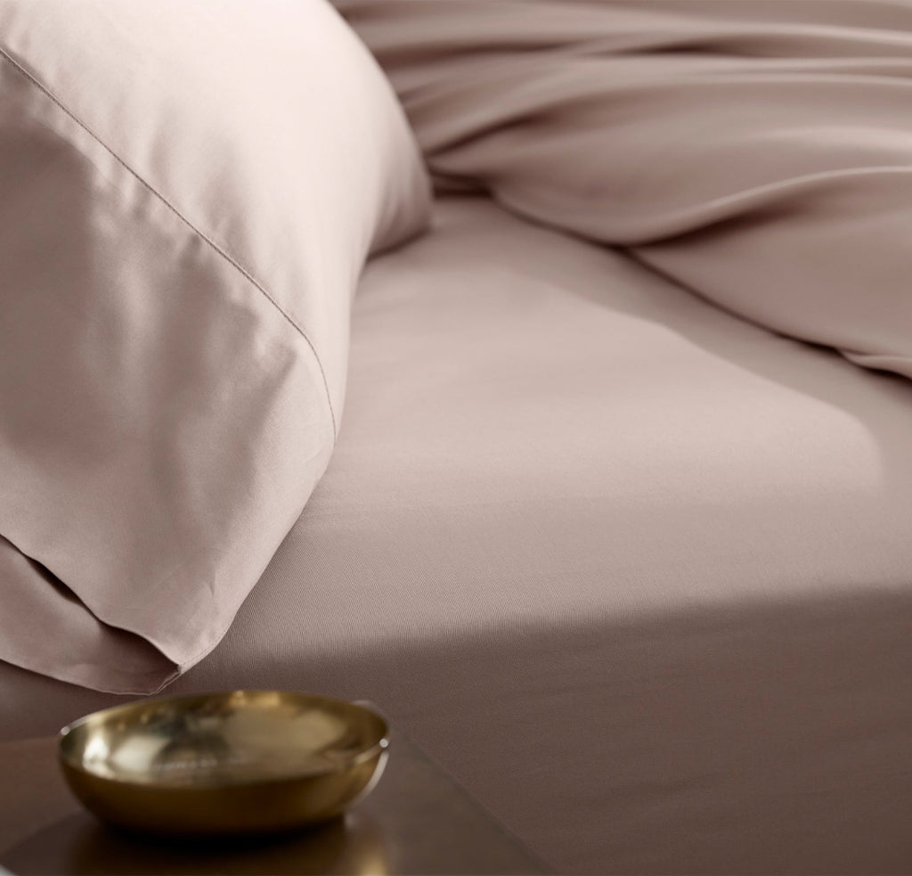 Signature Hemmed Sheet Set in Dusty Rose