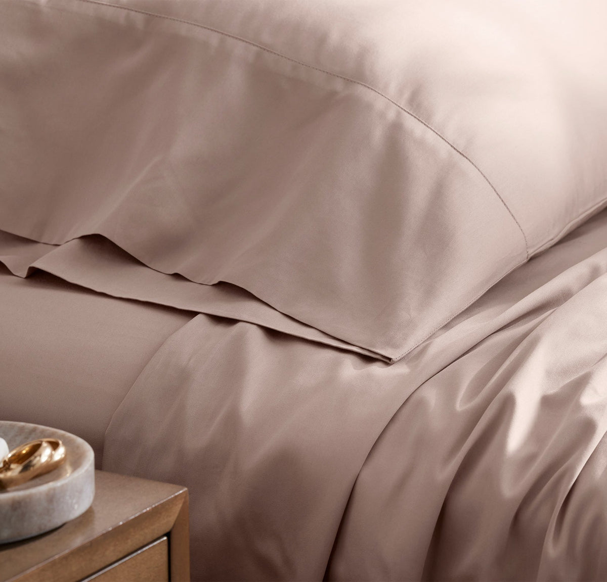 Signature Hemmed Sheet Set in Dusty Rose