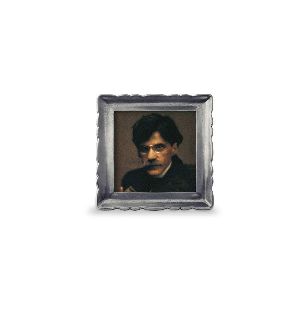 Medium Carretti Square Frame