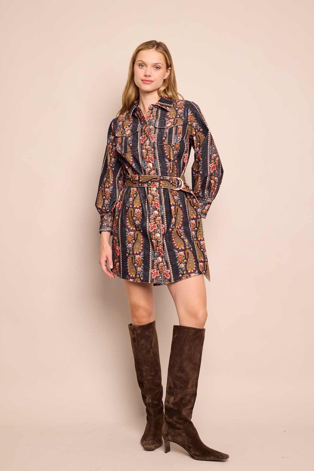 Villena Dress in Paisley Trail Black