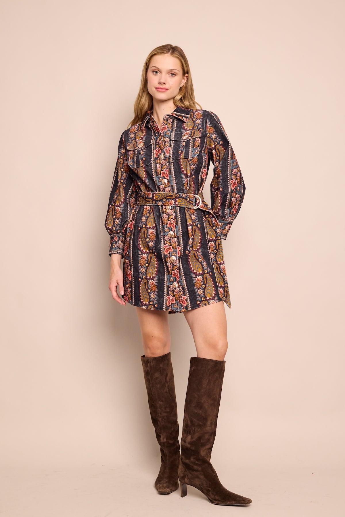 Villena Dress in Paisley Trail Black
