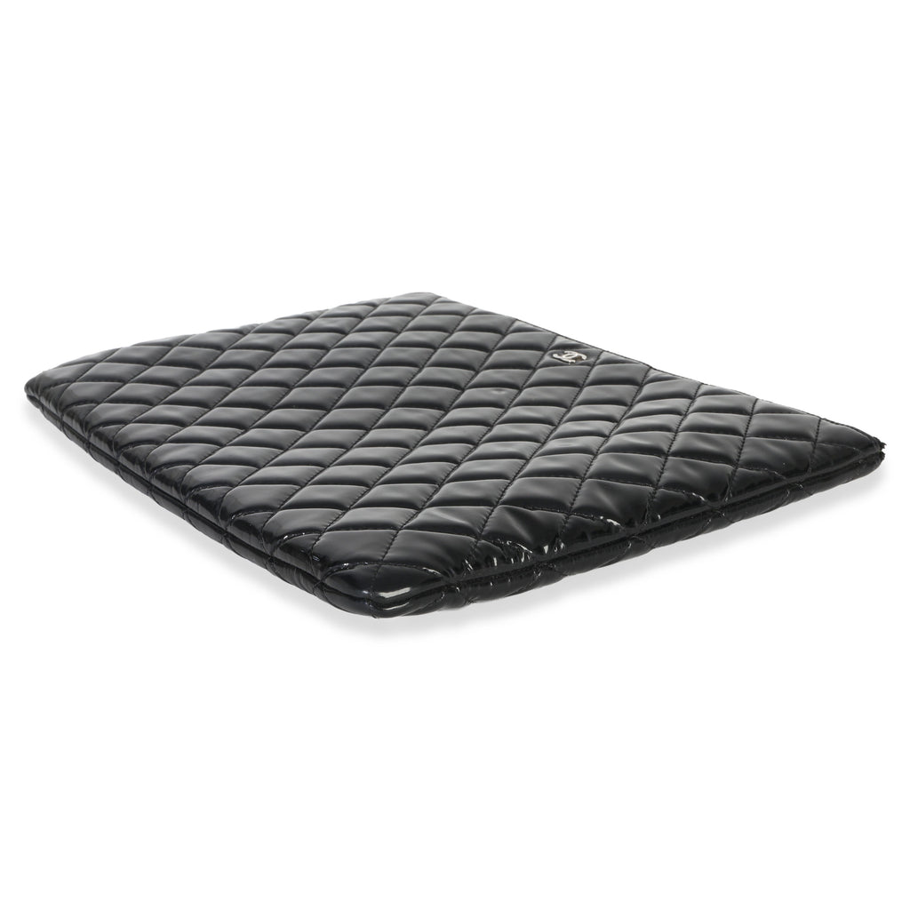 Chanel Black Quilted Patent Large Cosmetic O Case Handbag clasp