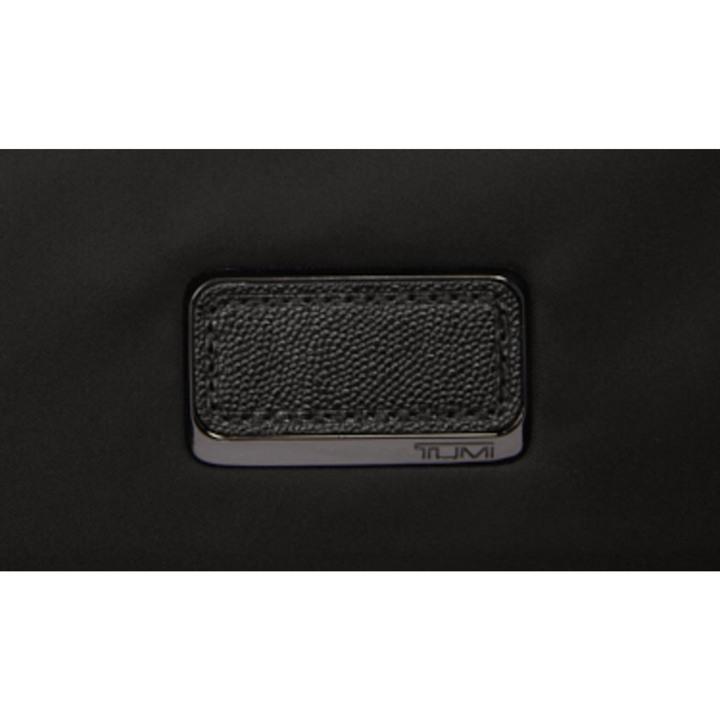 Voyageur Leger International Softside Expandable Carry-On, Black/Gunmetal