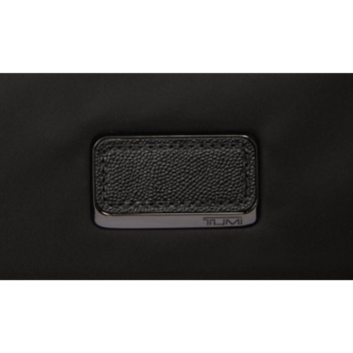 Voyageur Leger International Softside Expandable Carry-On, Black/Gunmetal