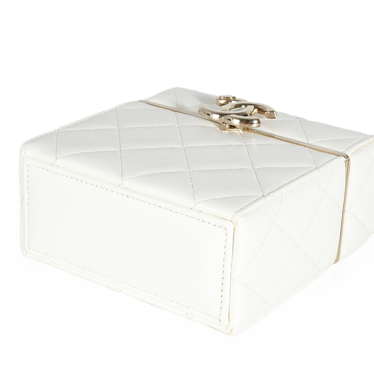 Chanel 22P White Quilted Lambskin Mini Box Clutch Handbag box