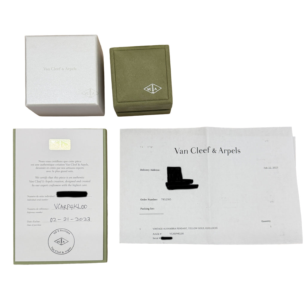 Van Cleef & Arpels Yellow Gold Vintage Alhambra Pendant box